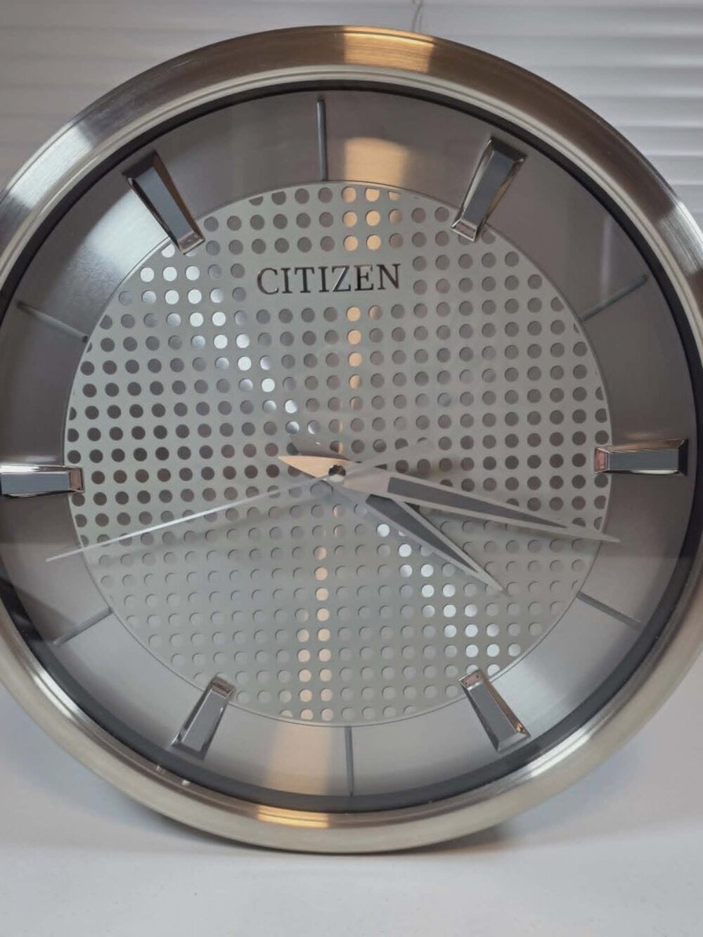 CITIZEN WALL CLOCK SILENT SWEEP MOVEMENT SILVER ROUND MODEL CC2008